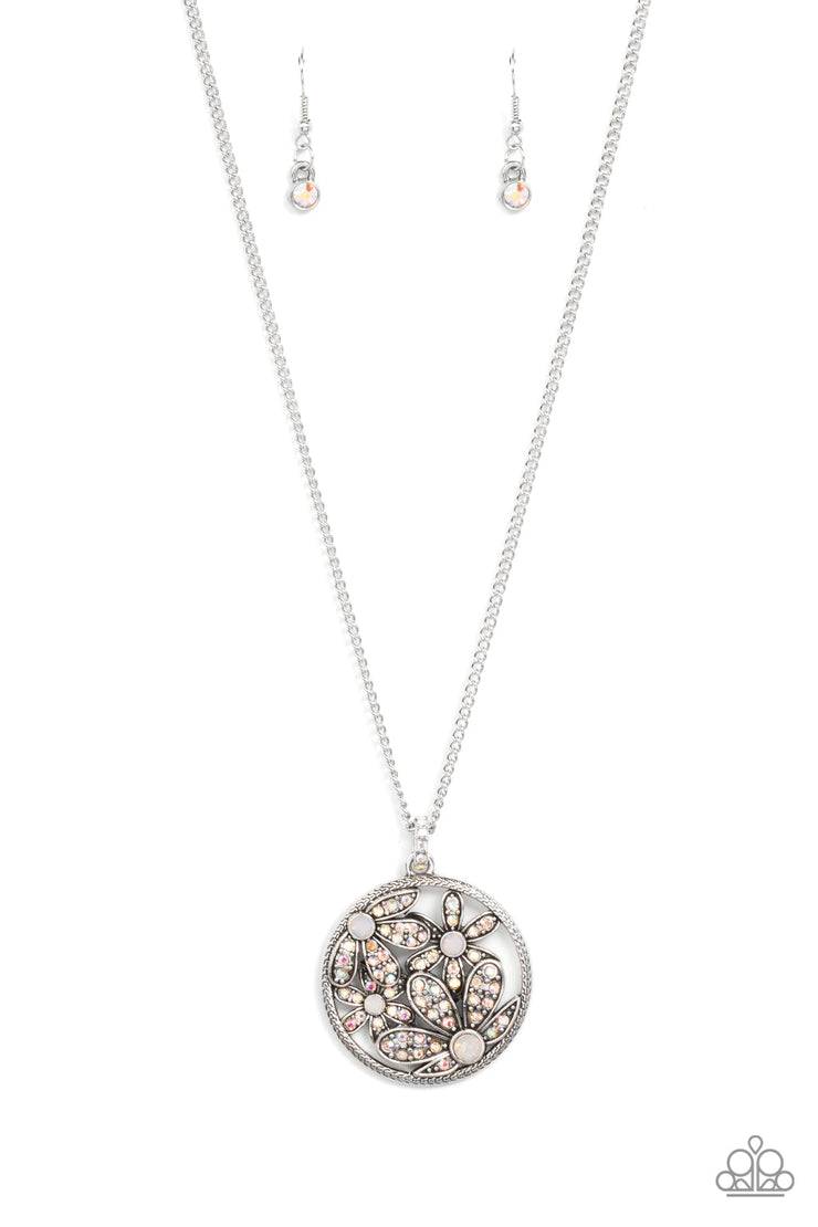 Glade Glamour Multi Necklace