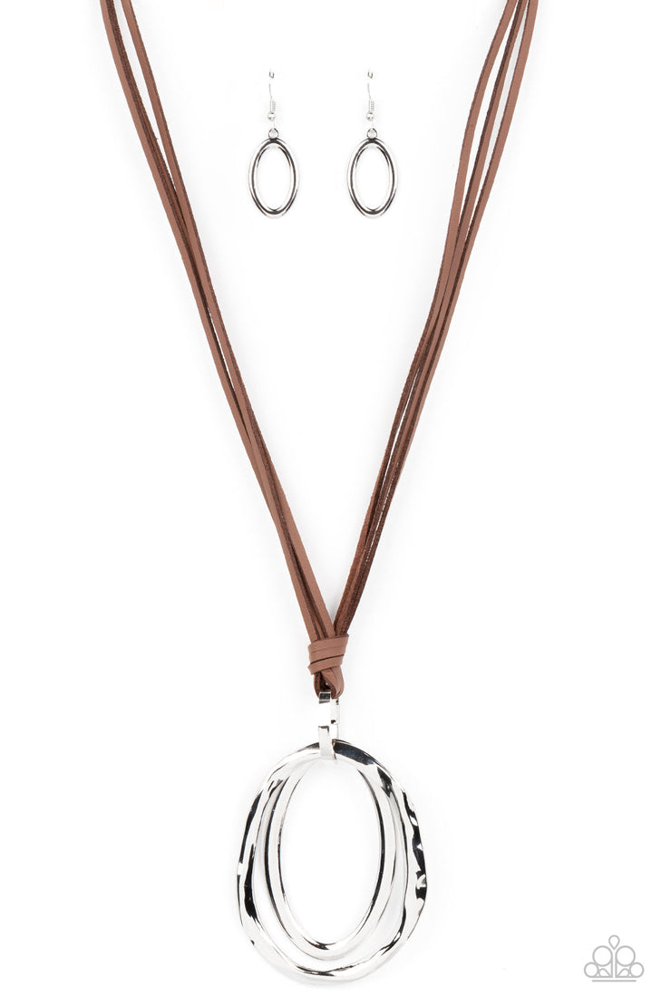 Long OVAL-due Brown Necklace
